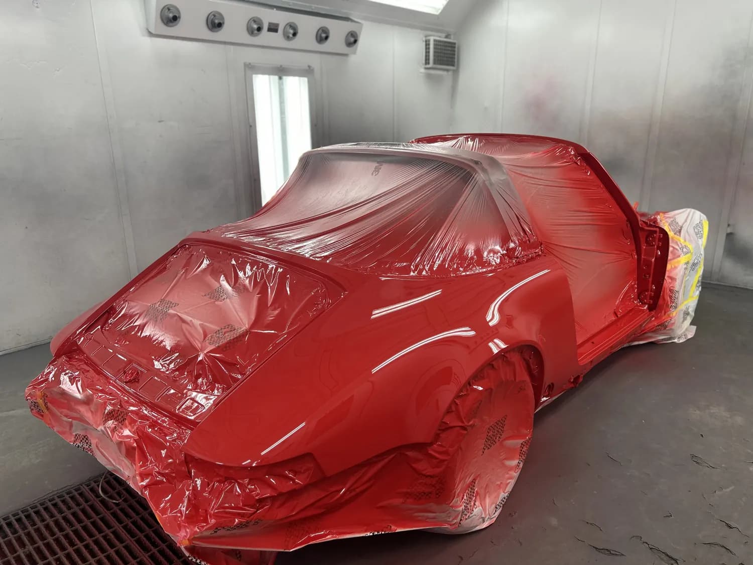 Classic Porsche 911 masked, ready for color.